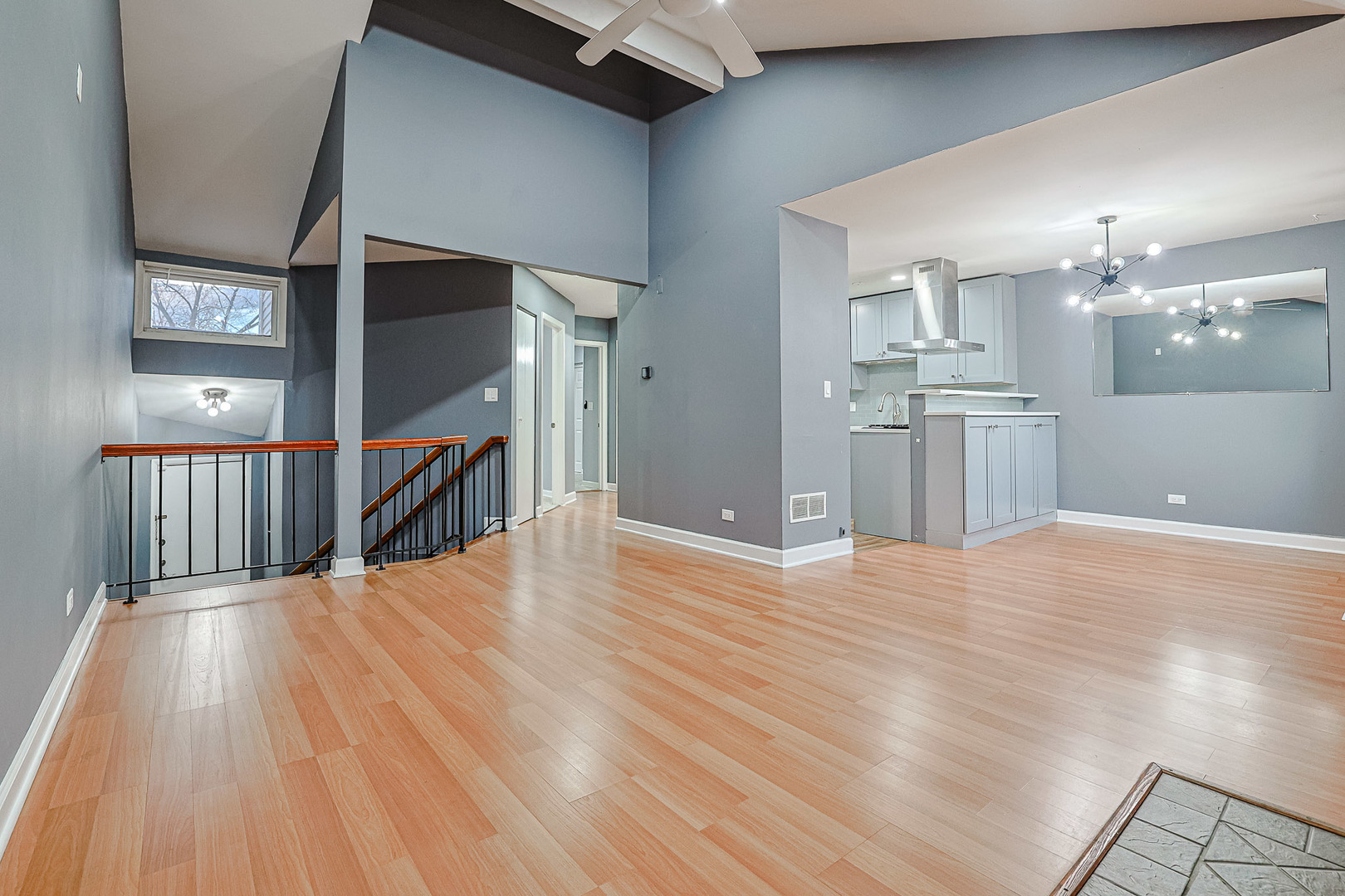 359 Juniper Tree Court Hoffman Estates, IL 60169 - Photo 12 of 32