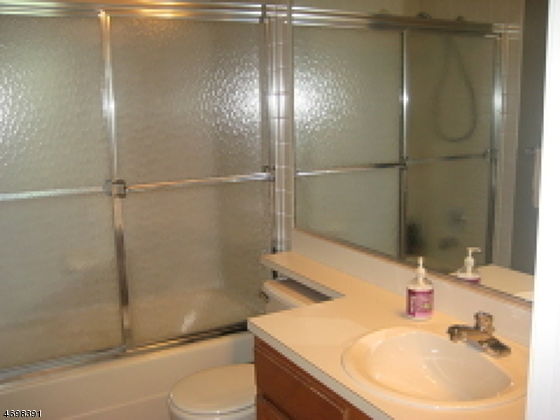 206 Reed Lane, Unit 206 Bedminster, NJ 07921 - Photo 16 of 16