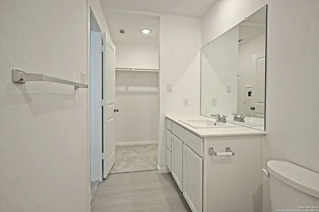 $1,195 | 11806 Bluebell, Converse, TX 78109