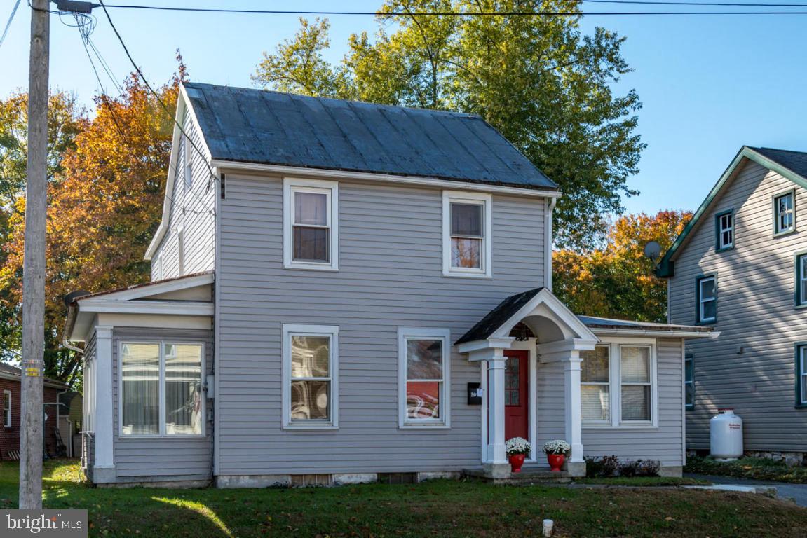 2046 Main Street Lititz, PA 17543 - Photo 1 of 27