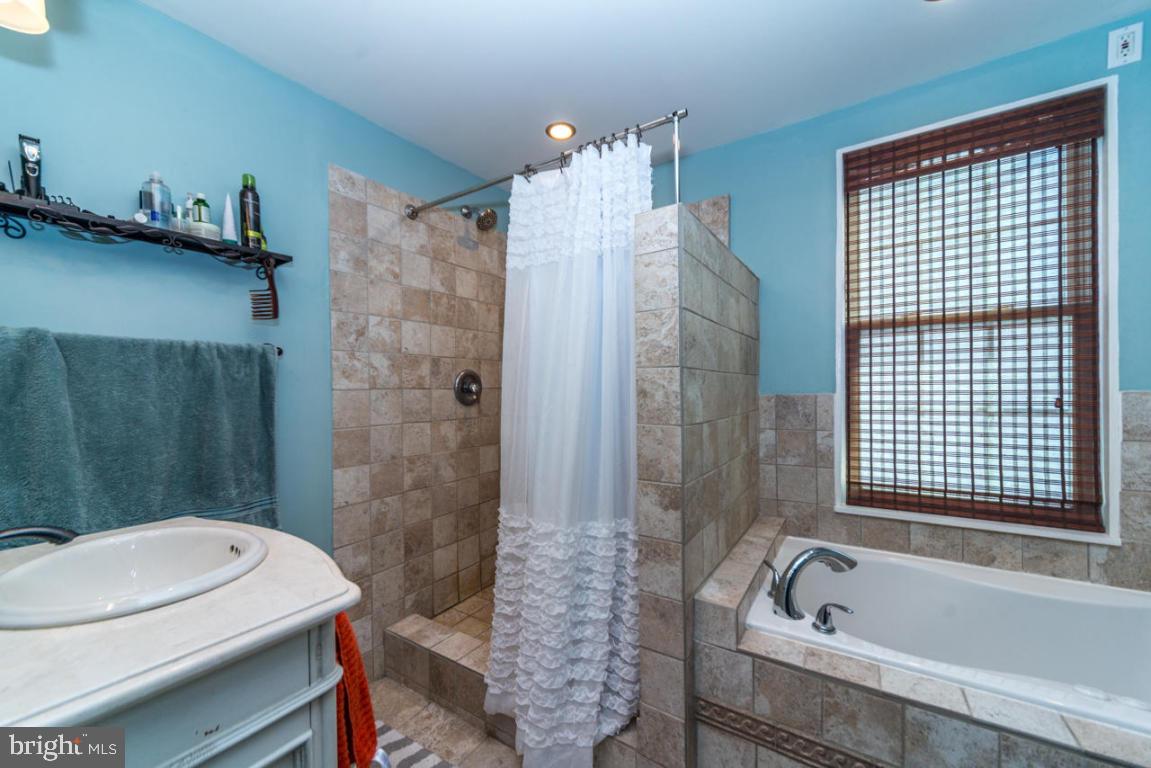 2046 Main Street Lititz, PA 17543 - Photo 20 of 27