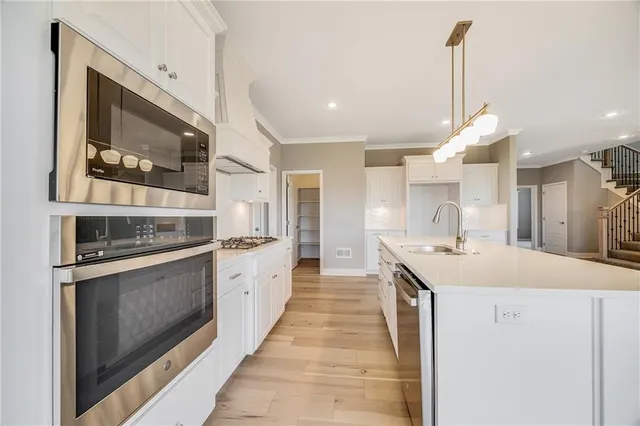 $660,780 | 7009 Northeast 103rd Court, Kansas City, MO 64156