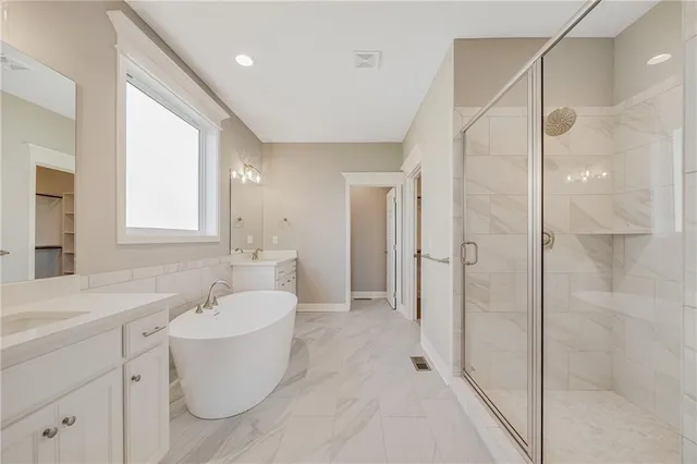 $660,780 | 7009 Northeast 103rd Court, Kansas City, MO 64156