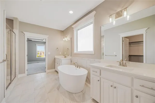 $660,780 | 7009 Northeast 103rd Court, Kansas City, MO 64156