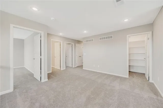 $660,780 | 7009 Northeast 103rd Court, Kansas City, MO 64156