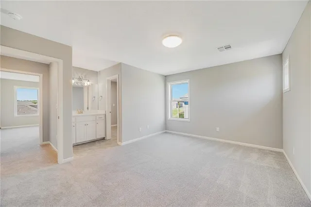 $660,780 | 7009 Northeast 103rd Court, Kansas City, MO 64156