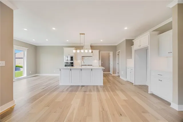 $660,780 | 7009 Northeast 103rd Court, Kansas City, MO 64156