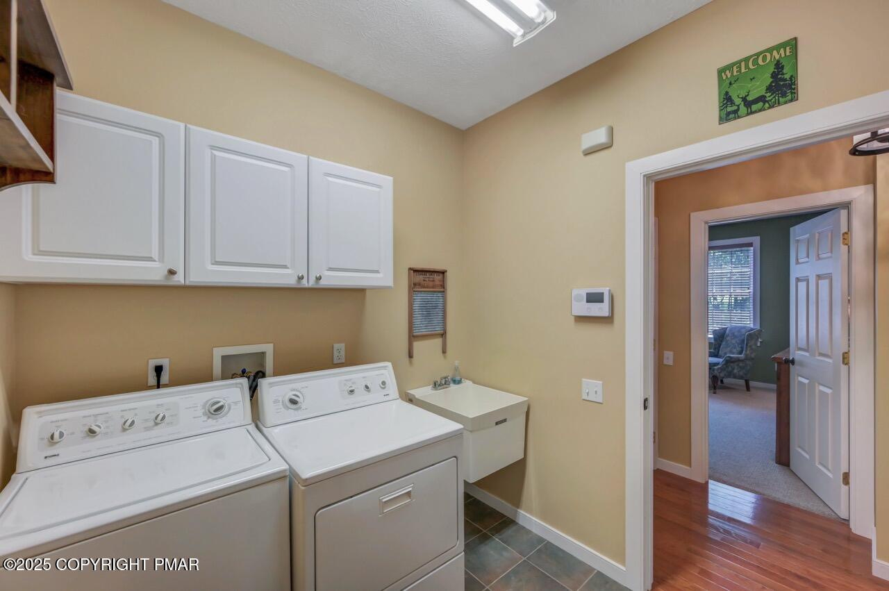 356 Windy Bush Road Long Pond, PA 18334 - Photo 24 of 53 Laundry/Mud Room