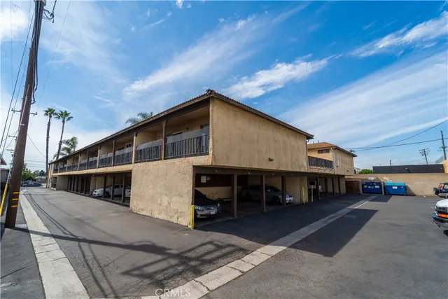 $5,775,000 | 2221 East Lenita Lane, Santa Ana, CA 92705