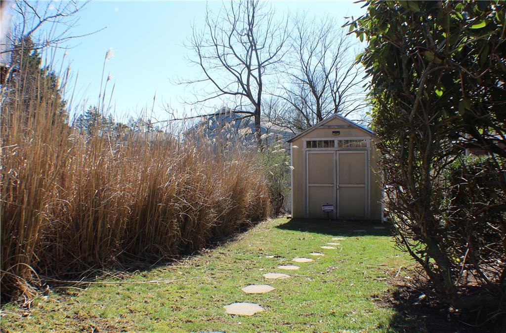 9462 Peebles Road Allison Park, PA 15101 - Photo 50 of 50 a backyard of a house with a large tree