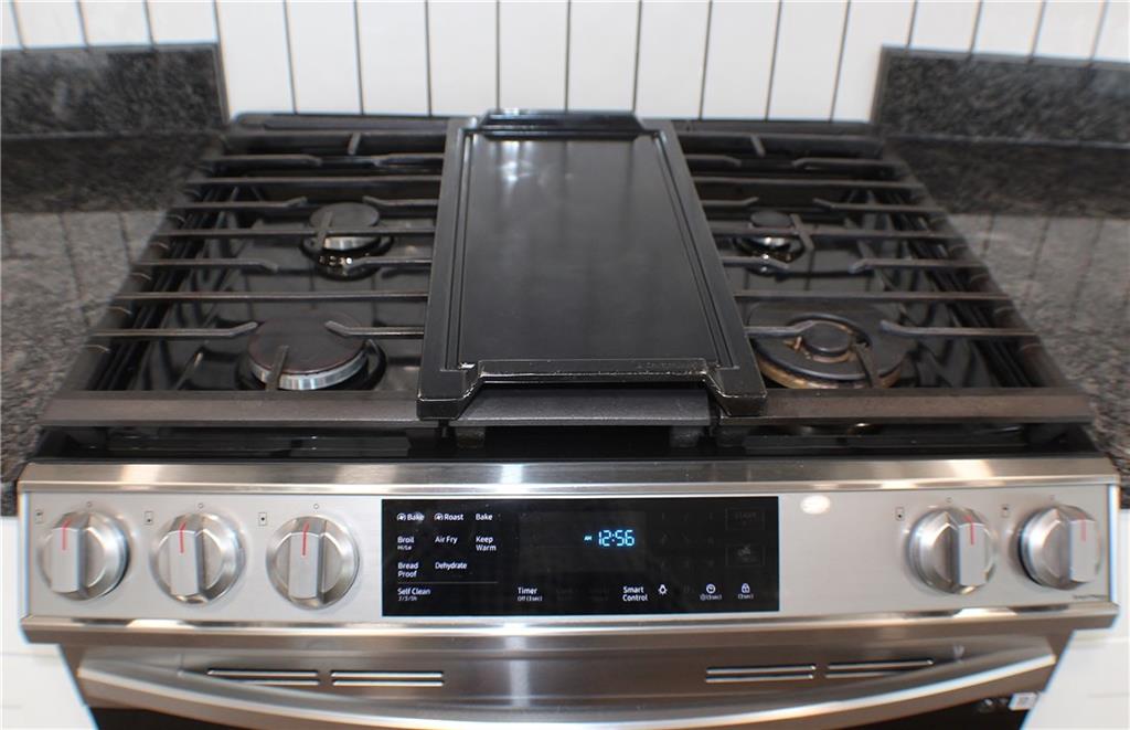 9462 Peebles Road Allison Park, PA 15101 - Photo 6 of 50 a close view of stove top oven