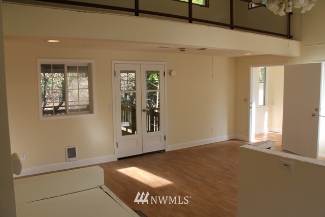 7887 Decatur Avenue Clinton, WA 98236 - Photo 4 of 14 Gallery Image 4