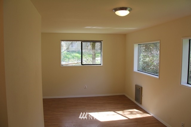 7887 Decatur Avenue Clinton, WA 98236 - Photo 6 of 14 Gallery Image 6