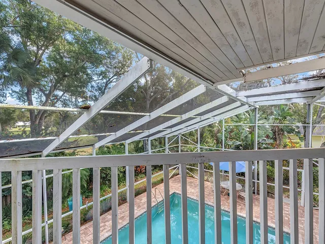 $1,100,000 | 1516 50th Court, Vero Beach, FL 32966