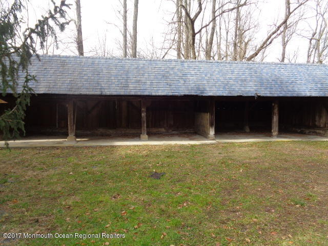 90 Jackson Mills Road Freehold, NJ 07728 - Photo 15 of 18 a backyard of a house