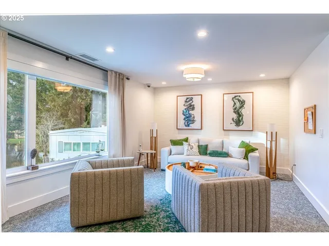 $18,000 | 570 North 10th Avenue, Unit 75, Cornelius, OR 97113