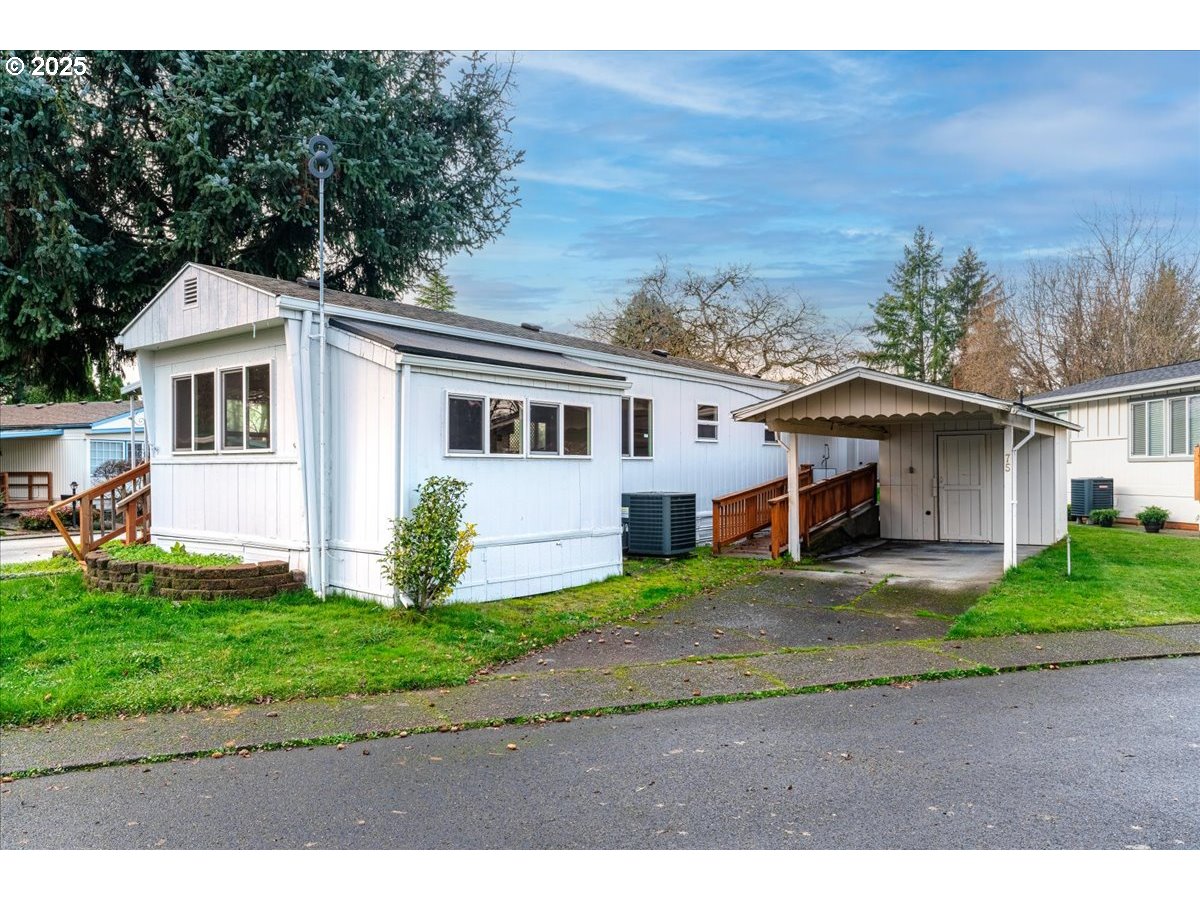 570 North 10th Avenue, Unit 75 Cornelius, OR 97113 - Photo 3 of 28