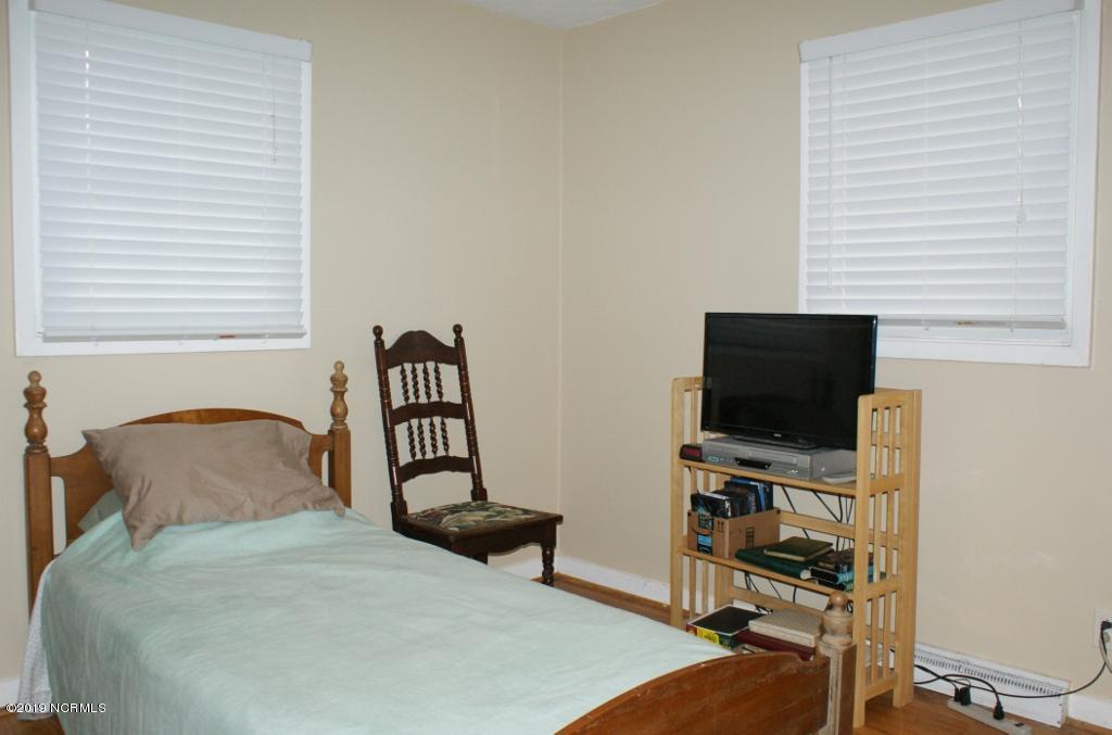 4407 Country Club Road Morehead City, NC 28557 - Photo 15 of 20 Bedroom #1