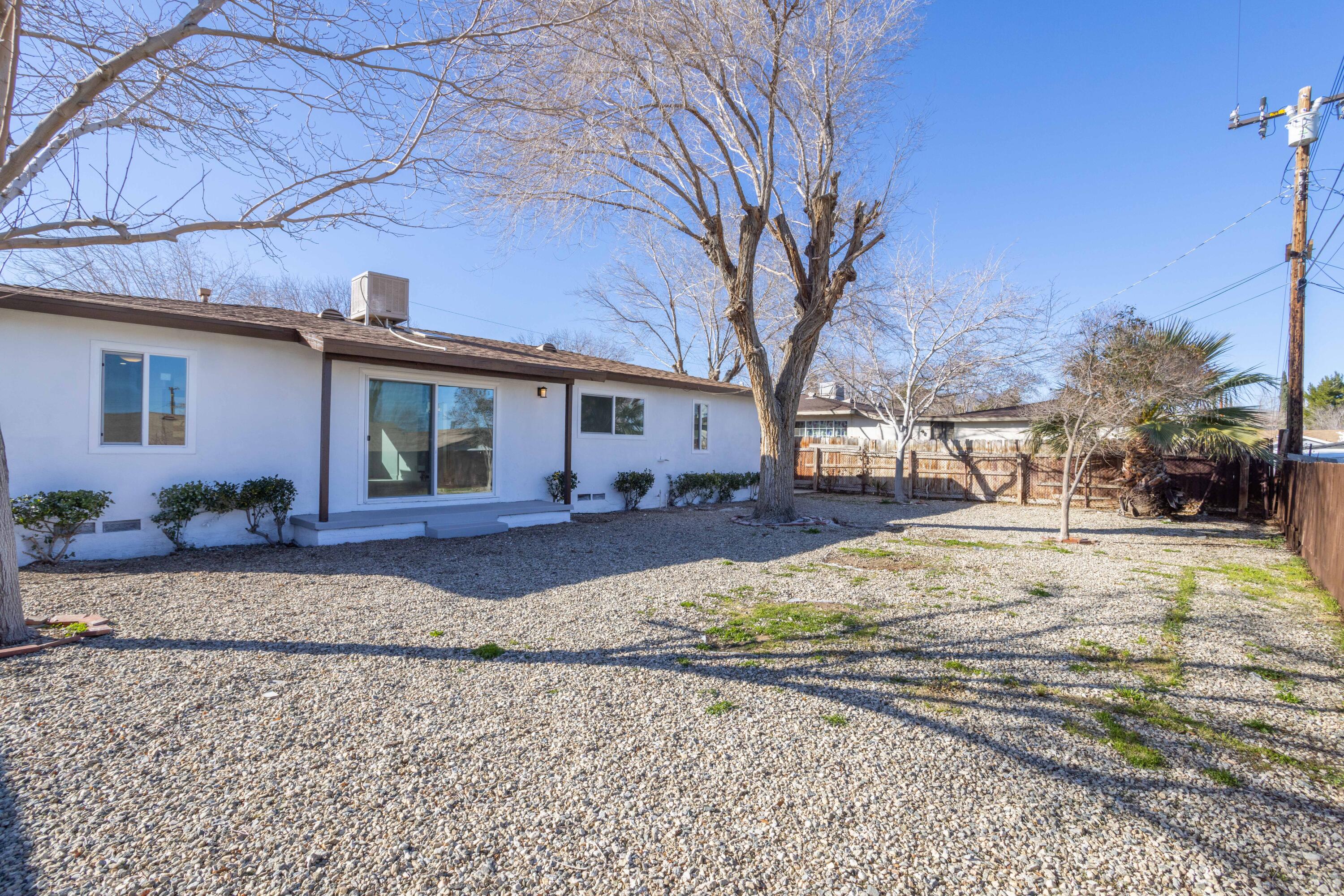 341 R5 E East Palmdale, CA 93550 - Photo 7 of 9 0I4A2191