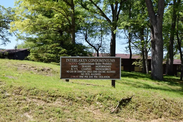 $319,500 | 61-02 Lausanne Court, Geneva, WI 53147