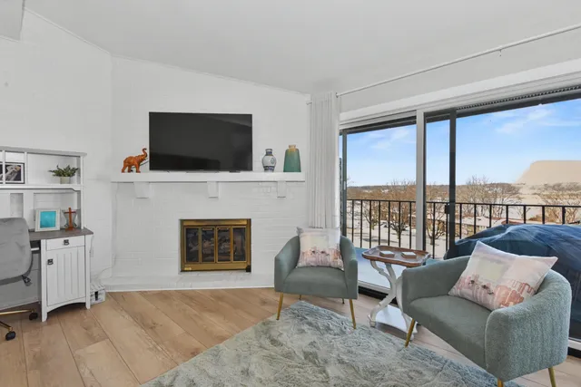 $319,500 | 61-02 Lausanne Court, Geneva, WI 53147