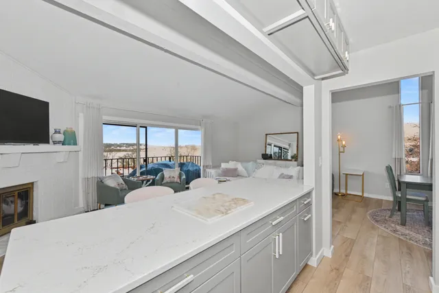 $319,500 | 61-02 Lausanne Court, Geneva, WI 53147