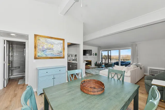 $319,500 | 61-02 Lausanne Court, Geneva, WI 53147