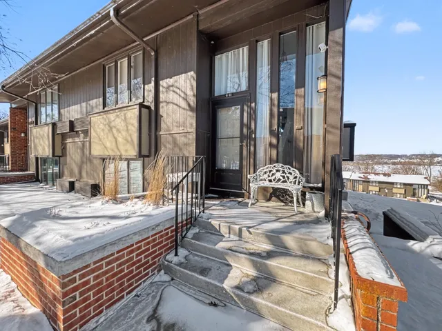 $319,500 | 61-02 Lausanne Court, Geneva, WI 53147