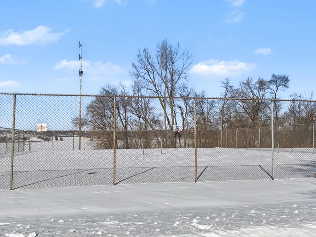 $319,500 | 61-02 Lausanne Court, Geneva, WI 53147