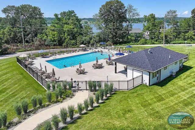 $319,500 | 61-02 Lausanne Court, Geneva, WI 53147