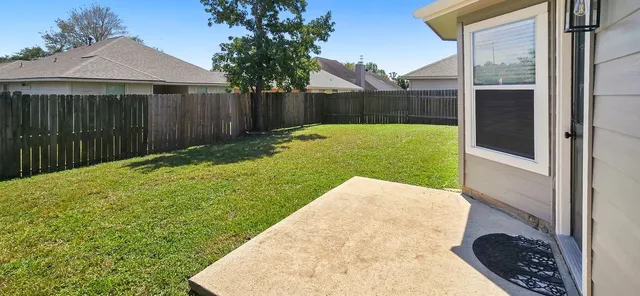 $1,675 | 979 Oak Lynn Drive, Conroe, TX 77378