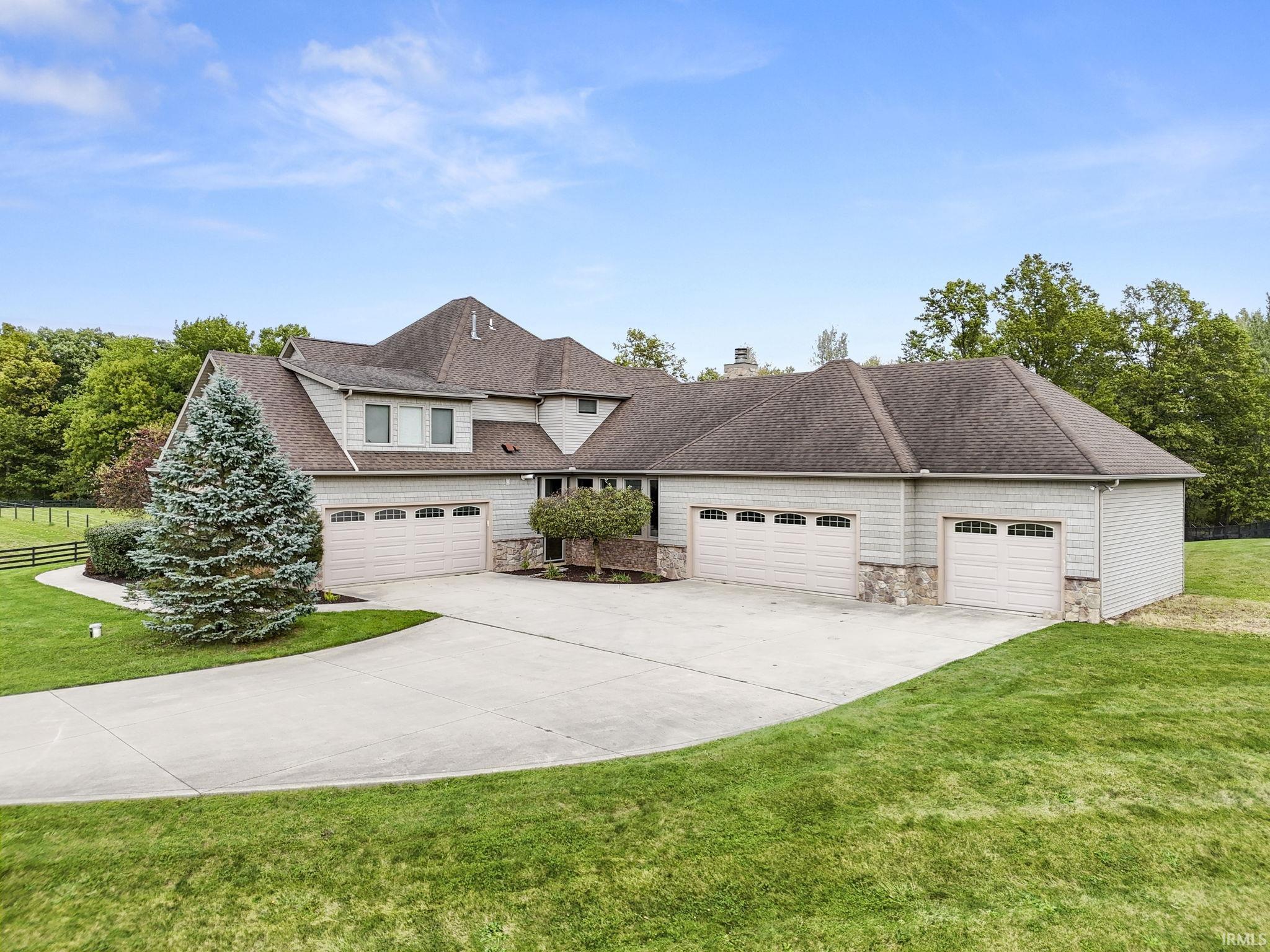 16136 Coldwater Road Fort Wayne, IN 46845 - Photo 29 of 35