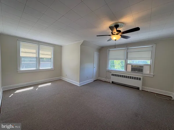 $2,100 | 343 South Main Street, Lambertville, NJ 08530