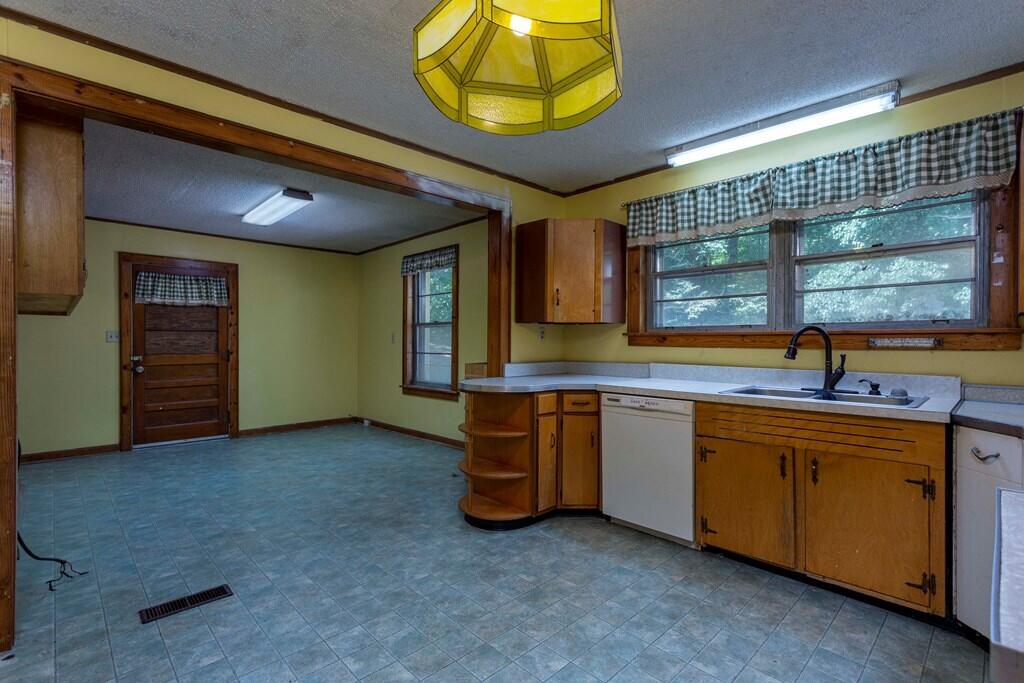 770 Walnut Grove Road Dayton, TN 37321 - Photo 7 of 30 7