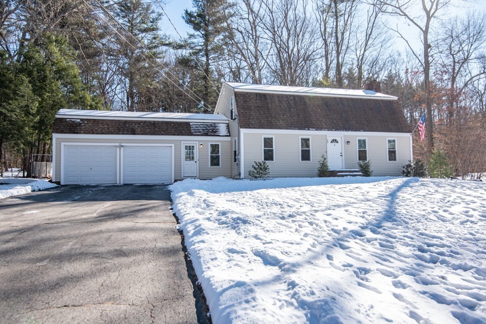 50 Tewksbury Road Hampstead, NH 03841 - Photo 1 of 20 Gallery Image 1