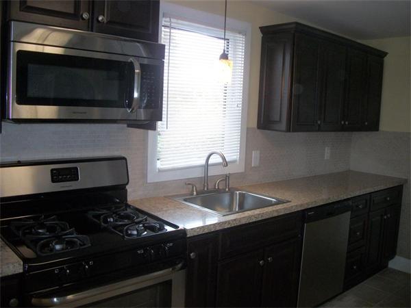 71 Jerusalem Road Fairhaven, MA 02719 - Photo 4 of 12 Gallery Image 4