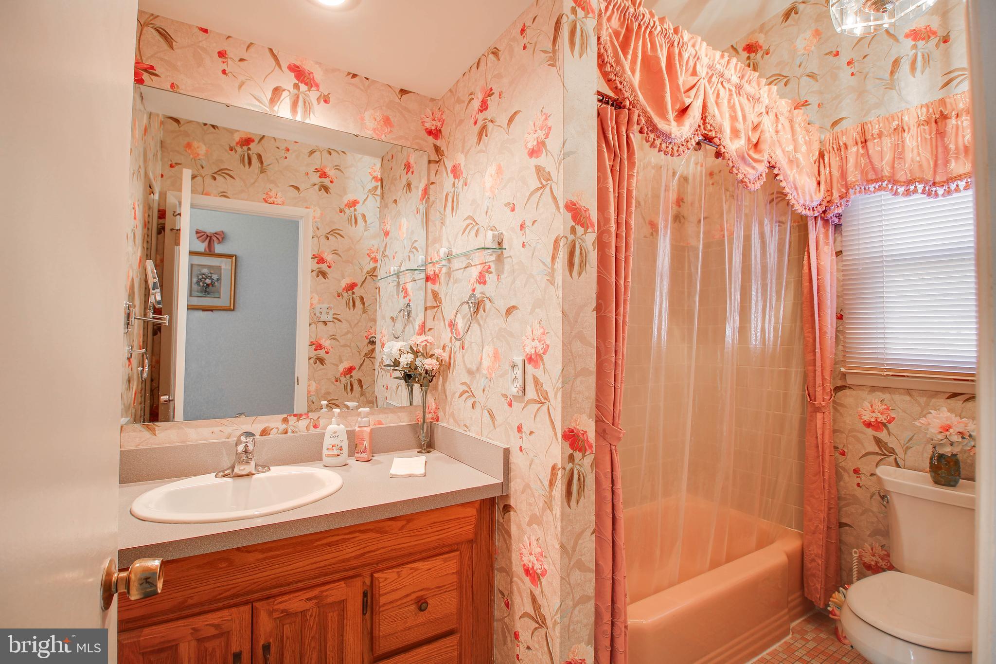 3429 Edcrest Road Baltimore, MD 21244 - Photo 18 of 36 Hall bath