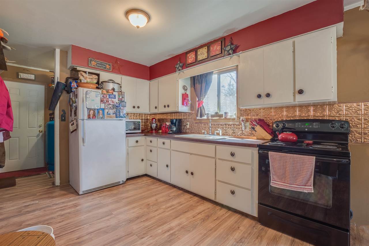 8411 West Valley Road Clayton, WA 99110 - Photo 8 of 20