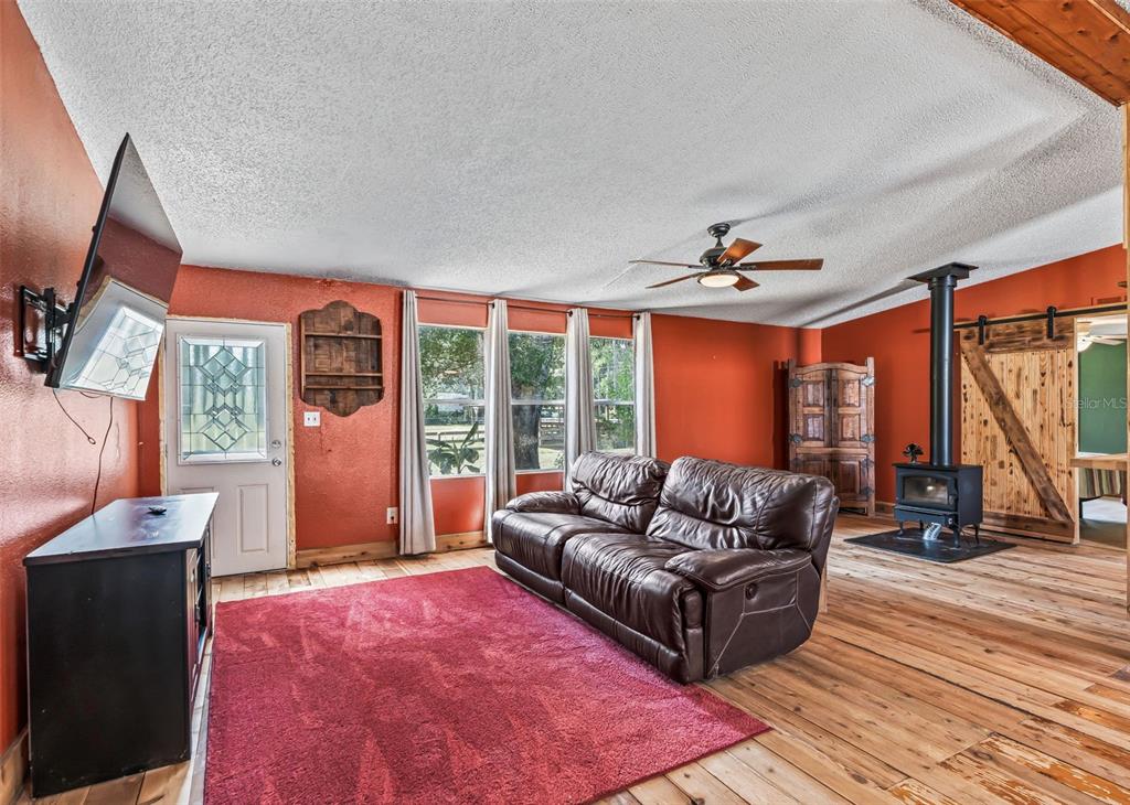 2195 Northeast 165th Street Citra, FL 32113 - Photo 10 of 59 Gallery Image 10