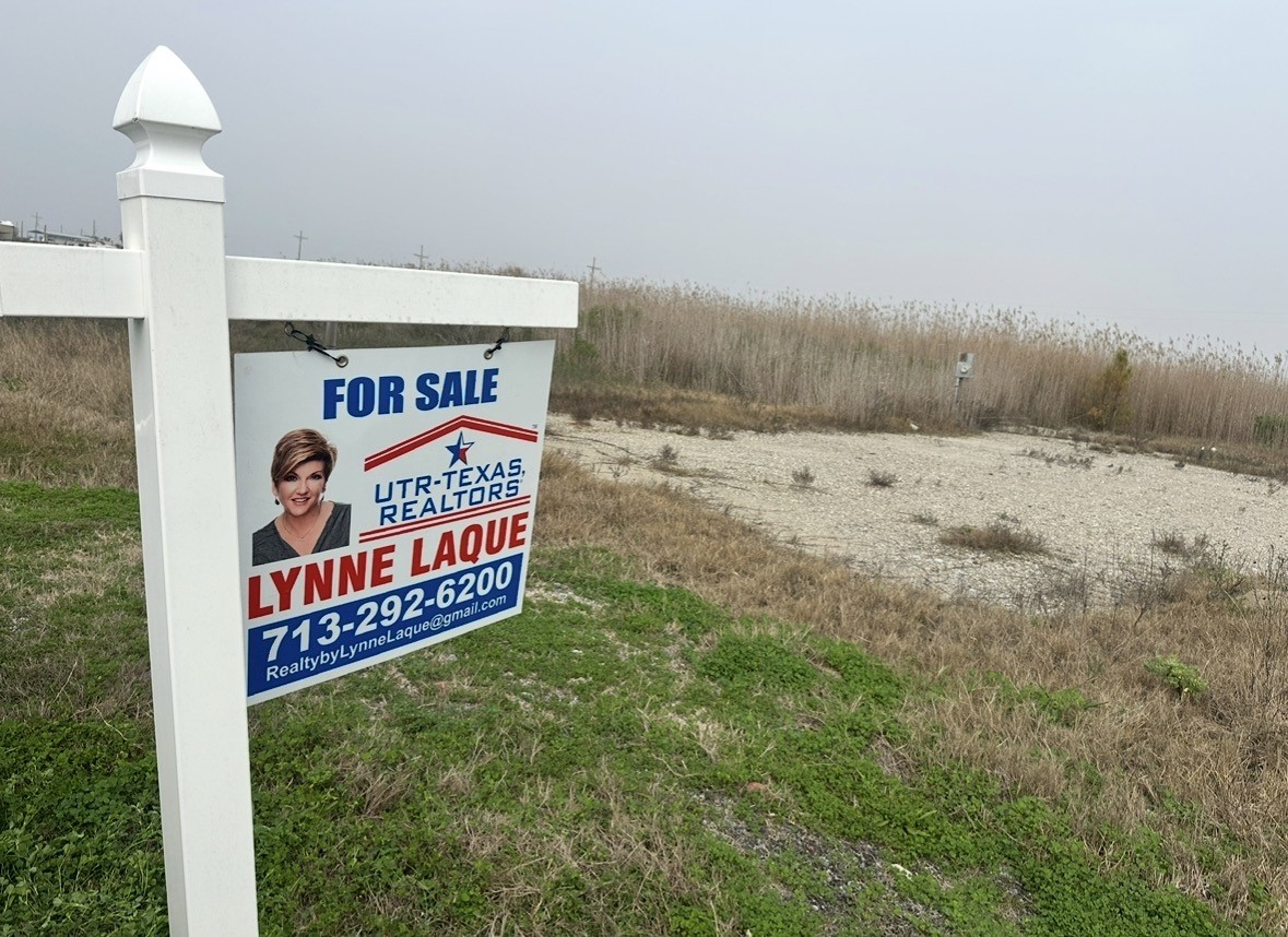 1064 Beach Front Road Port Bolivar, TX 77650 - Photo 4 of 5