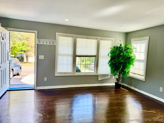 $3,800 | 20 Rockmore Place, Bridgeport, CT 06606