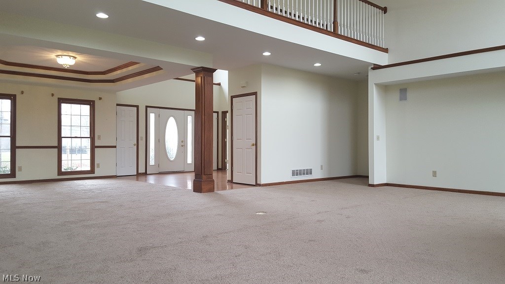 7949 Chaffee Road Northfield, OH 44067 - Photo 9 of 31 Dining Room/Foyer/Great Room