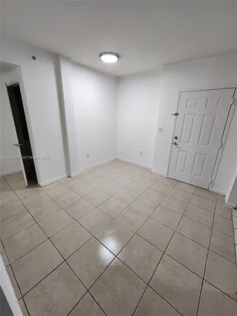 $2,000 | 11060 Southwest 196th Street, Unit 209, Cutler Bay, FL 33157