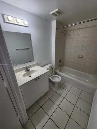 $2,000 | 11060 Southwest 196th Street, Unit 209, Cutler Bay, FL 33157