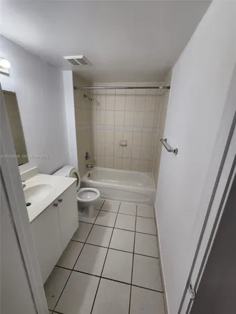 $2,000 | 11060 Southwest 196th Street, Unit 209, Cutler Bay, FL 33157