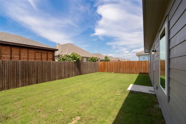 $2,095 | 2068 Hartley Drive, Forney, TX 75126