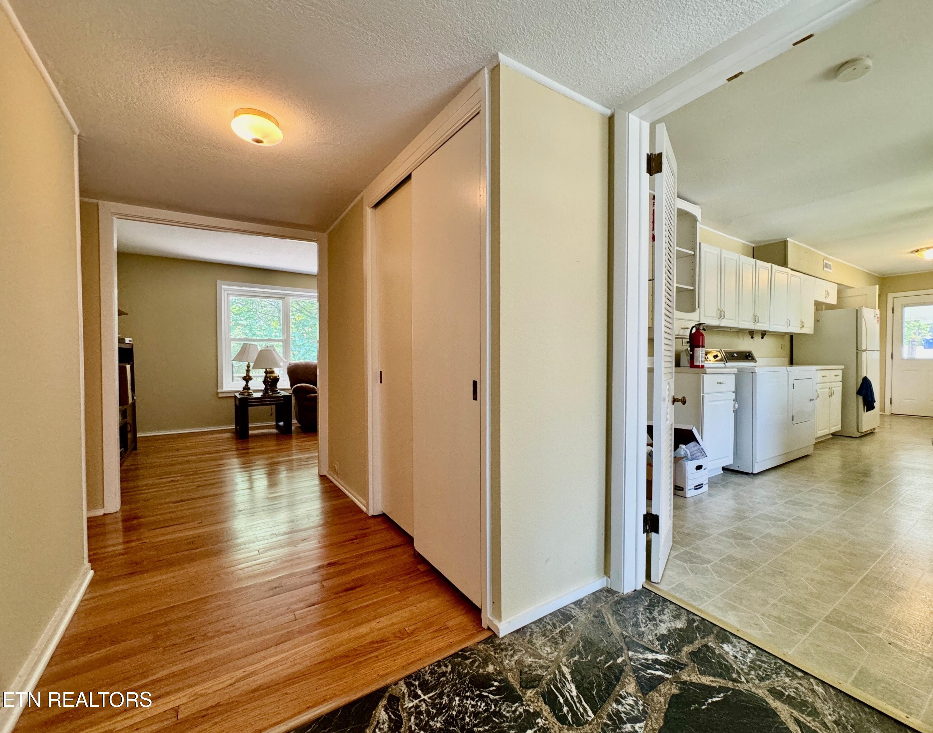 100 Olney Lane Oak Ridge, TN 37830 - Photo 17 of 48 17