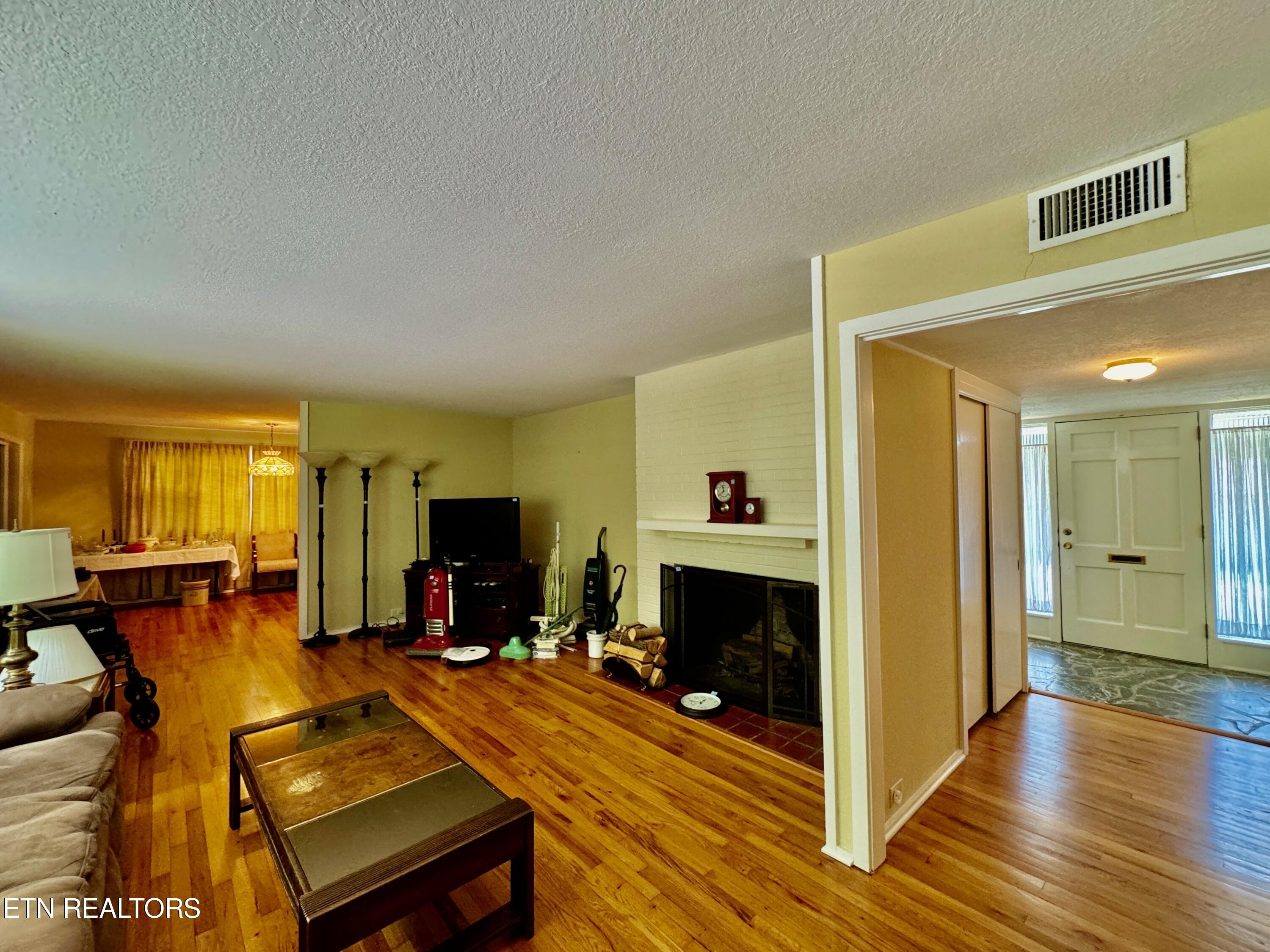 100 Olney Lane Oak Ridge, TN 37830 - Photo 19 of 48 19