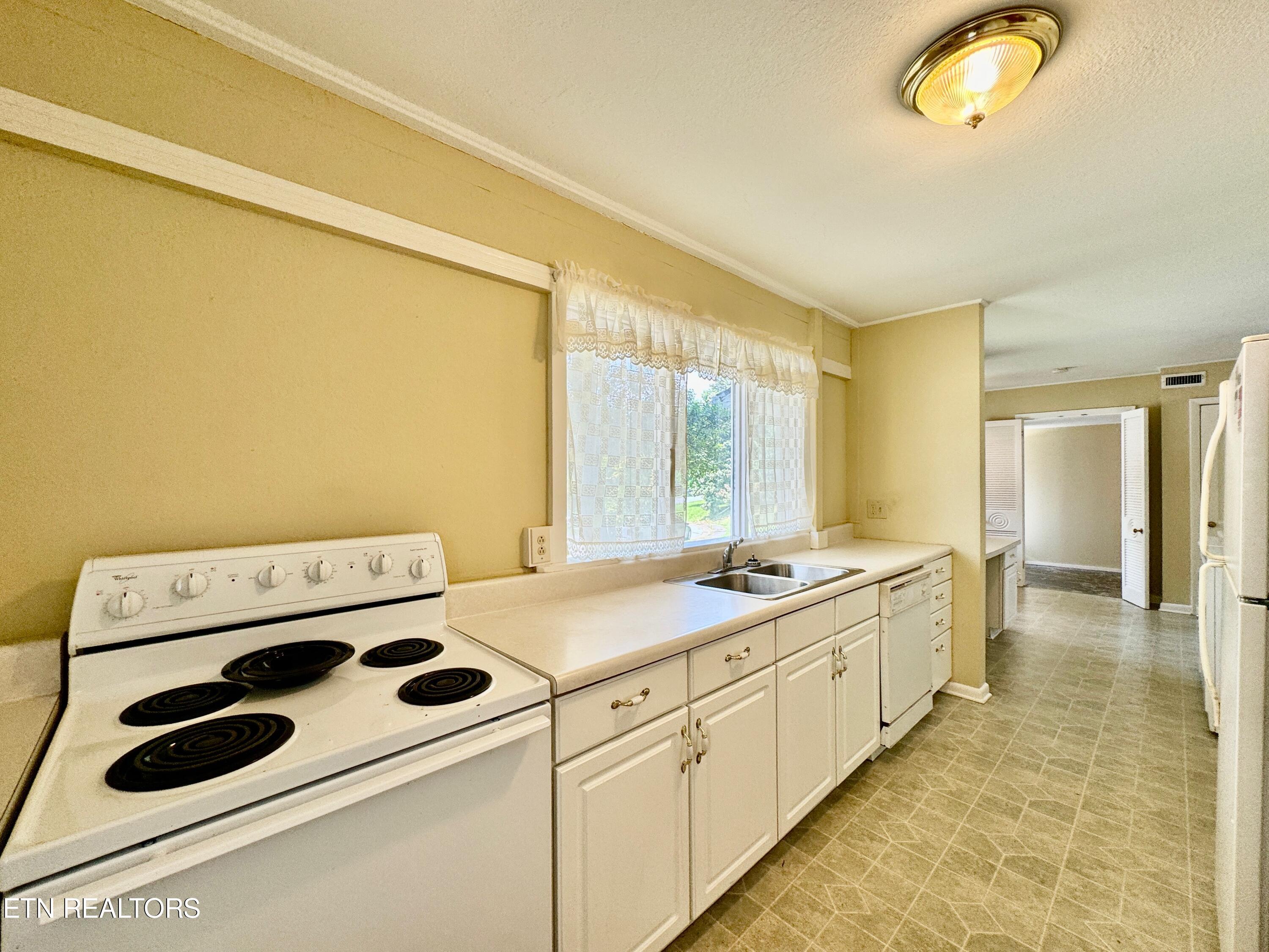 100 Olney Lane Oak Ridge, TN 37830 - Photo 25 of 48 25