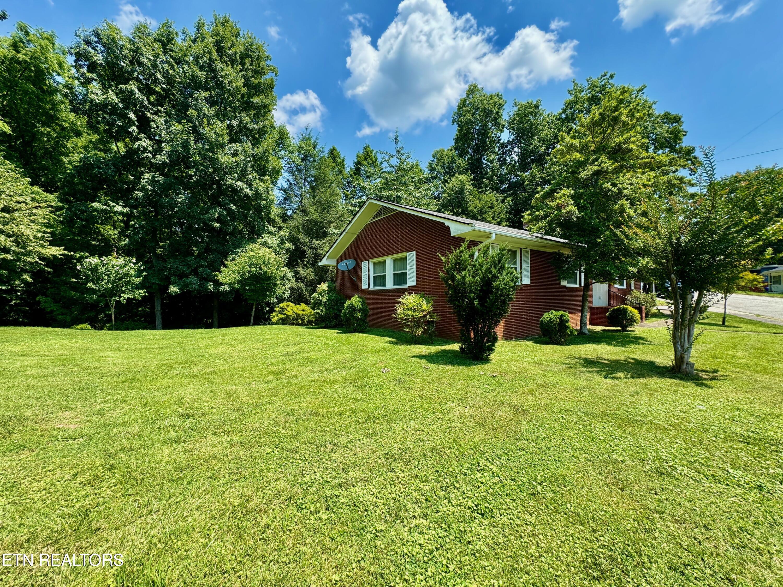 100 Olney Lane Oak Ridge, TN 37830 - Photo 4 of 48 4